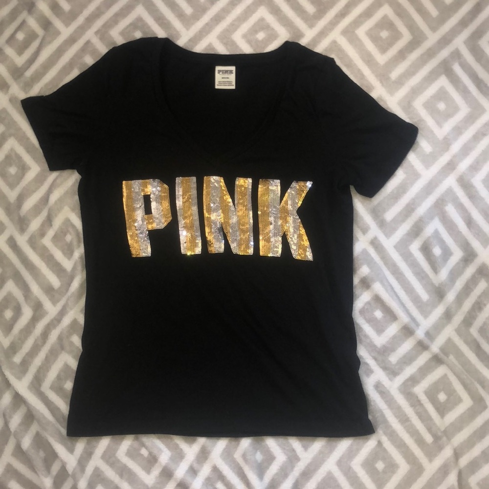 Black VS PINK Tee